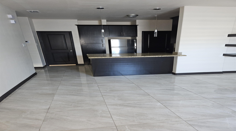 2907 Clark Blvd, Laredo, Texas 78043, 2 Bedrooms Bedrooms, 4 Rooms Rooms,2 BathroomsBathrooms,Residential,For Rent,2907 Clark Blvd,20260667