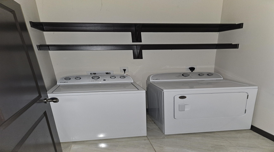 2907 Clark Blvd, Laredo, Texas 78043, 2 Bedrooms Bedrooms, 4 Rooms Rooms,2 BathroomsBathrooms,Residential,For Rent,2907 Clark Blvd,20260667