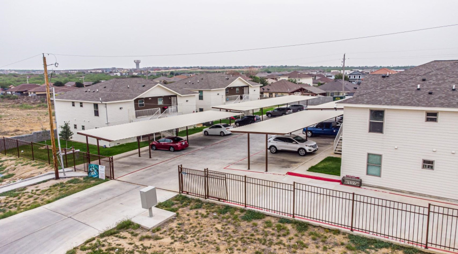 2601 Lomas Del Sur, Laredo, Texas 78046, 2 Bedrooms Bedrooms, 4 Rooms Rooms,2 BathroomsBathrooms,Residential,For Rent,2601 Lomas Del Sur,20260668