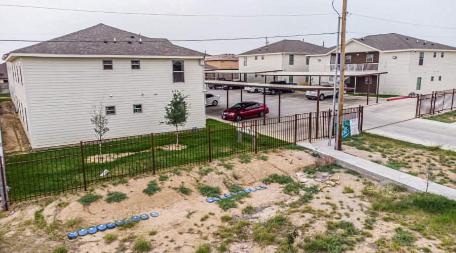 2601 Lomas Del Sur, Laredo, Texas 78046, 2 Bedrooms Bedrooms, 4 Rooms Rooms,2 BathroomsBathrooms,Residential,For Rent,2601 Lomas Del Sur,20260668