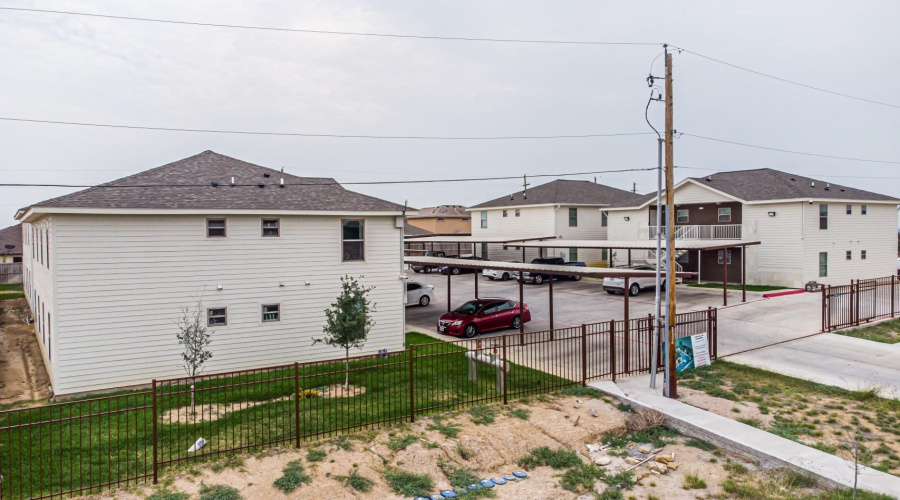 2601 Lomas Del Sur, Laredo, Texas 78046, 2 Bedrooms Bedrooms, 4 Rooms Rooms,2 BathroomsBathrooms,Residential,For Rent,2601 Lomas Del Sur,20260668