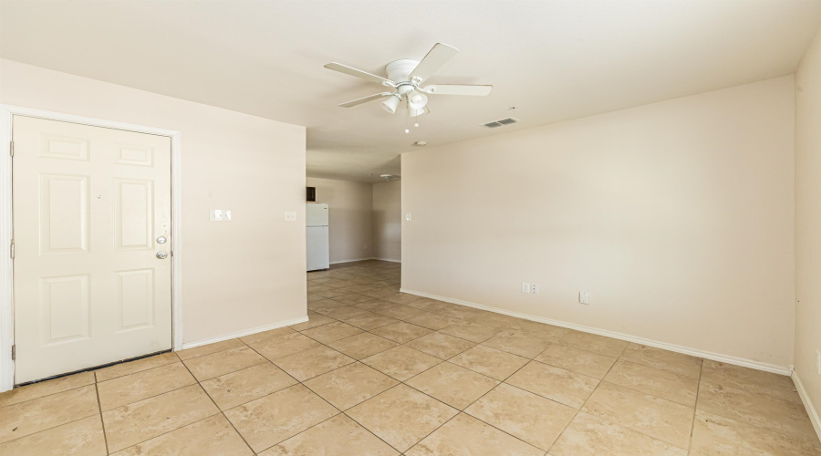 2601 Lomas Del Sur, Laredo, Texas 78046, 2 Bedrooms Bedrooms, 4 Rooms Rooms,2 BathroomsBathrooms,Residential,For Rent,2601 Lomas Del Sur,20260668