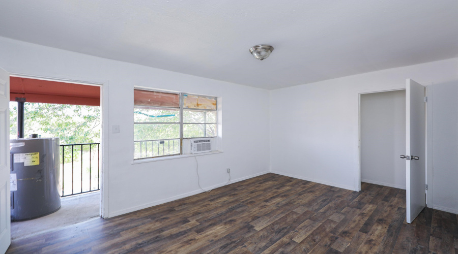 1001 Reynolds St, Laredo, Texas 78041, 1 Bedroom Bedrooms, 3 Rooms Rooms,1 BathroomBathrooms,Residential,For Rent,1001 Reynolds St,20260670