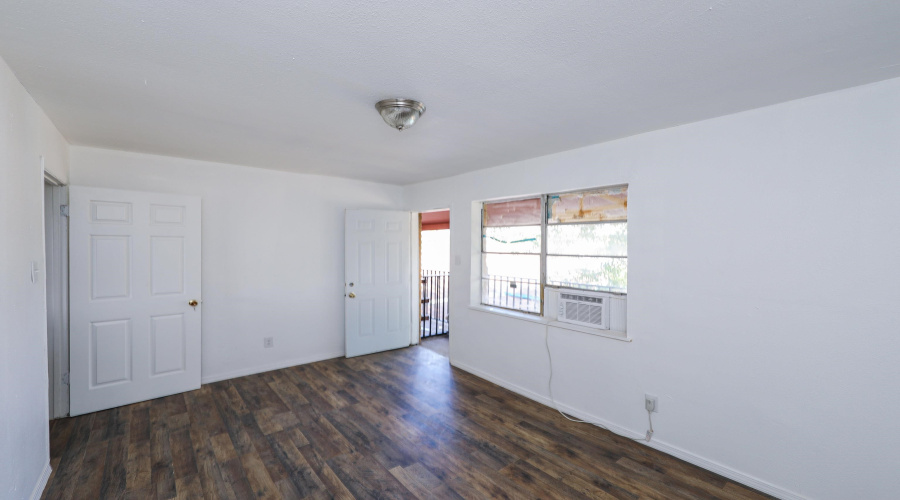 1001 Reynolds St, Laredo, Texas 78041, 1 Bedroom Bedrooms, 3 Rooms Rooms,1 BathroomBathrooms,Residential,For Rent,1001 Reynolds St,20260670