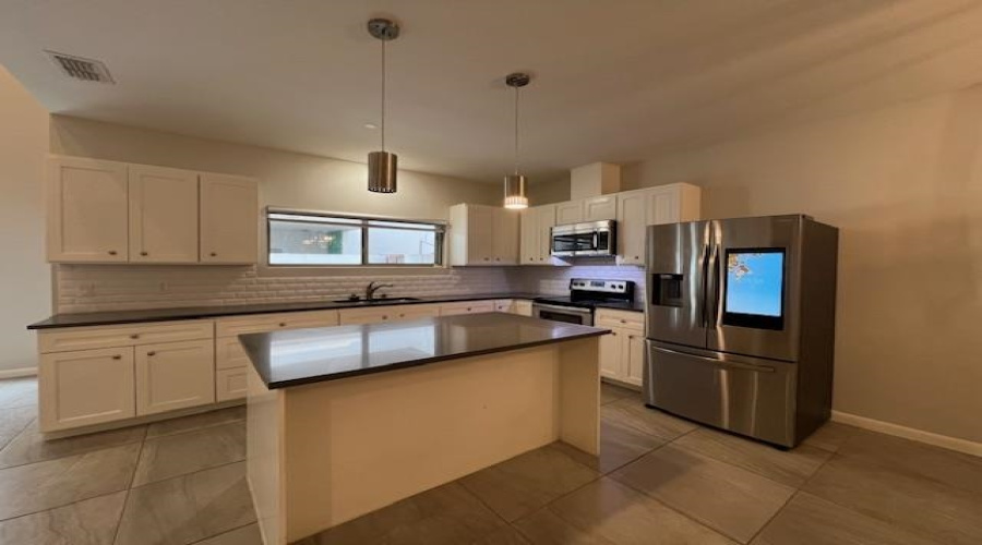 10902 International Blvd, LAREDO, Texas 78045, 3 Bedrooms Bedrooms, 5 Rooms Rooms,2 BathroomsBathrooms,Residential,For Rent,10902 International Blvd,20260671