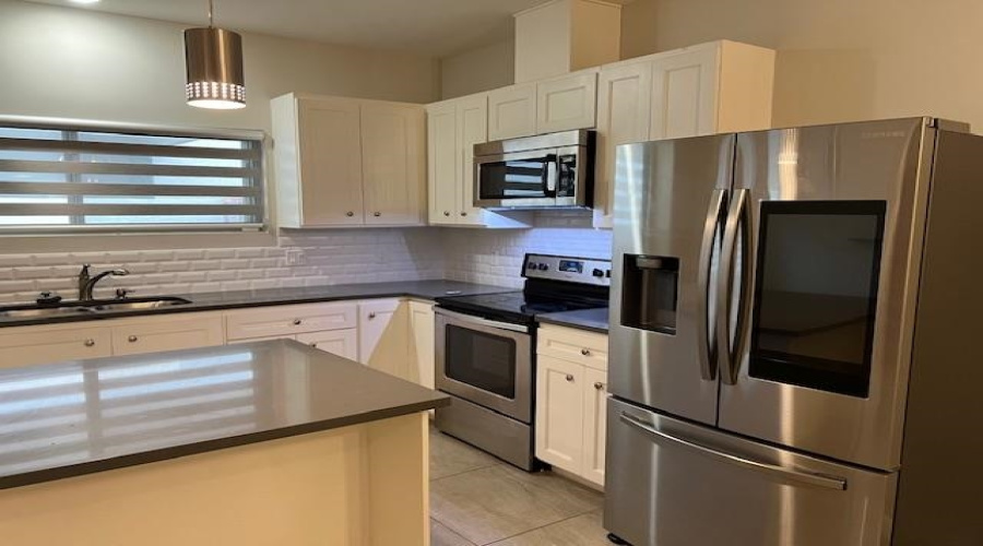 10902 International Blvd, LAREDO, Texas 78045, 3 Bedrooms Bedrooms, 5 Rooms Rooms,2 BathroomsBathrooms,Residential,For Rent,10902 International Blvd,20260671