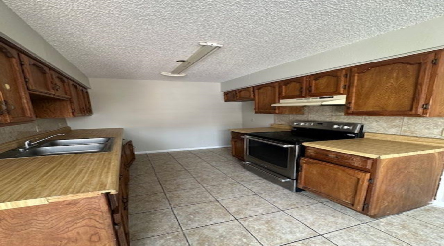 4902 Marcella Ave, Laredo, Texas 78041, 2 Bedrooms Bedrooms, 4 Rooms Rooms,1 BathroomBathrooms,Residential,For Rent,4902 Marcella Ave,20260675