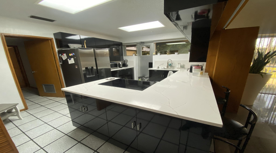 337 Regal Dr, LAREDO, Texas 78041, 4 Bedrooms Bedrooms, 7 Rooms Rooms,5 BathroomsBathrooms,Residential,For Sale,337 Regal Dr,20260677