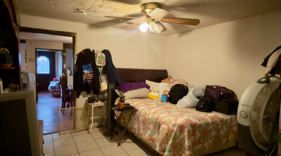 2806 Tinaja Tinaja St, Laredo, Texas 78046, 3 Bedrooms Bedrooms, 5 Rooms Rooms,2 BathroomsBathrooms,Residential,For Sale,2806 Tinaja Tinaja St,20260679