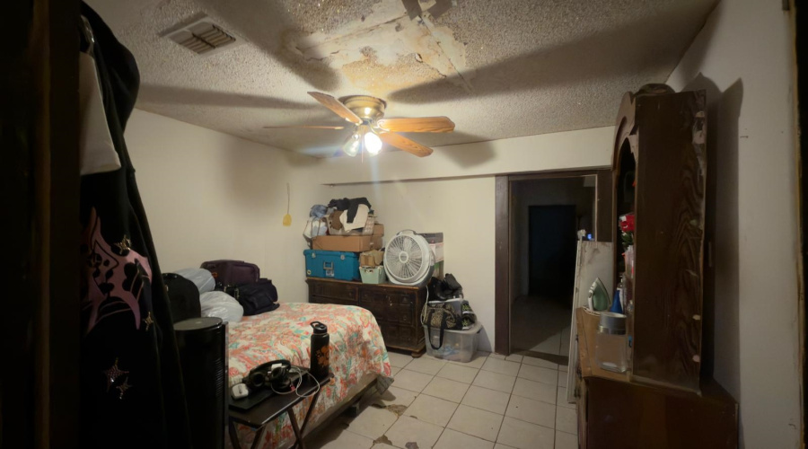 2806 Tinaja Tinaja St, Laredo, Texas 78046, 3 Bedrooms Bedrooms, 5 Rooms Rooms,2 BathroomsBathrooms,Residential,For Sale,2806 Tinaja Tinaja St,20260679