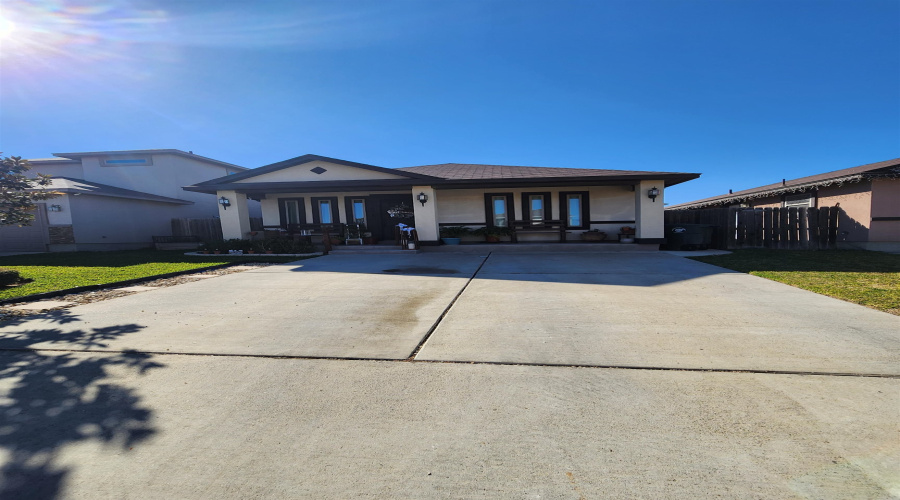 4324 Alina Dr., Laredo, Texas 78046, 3 Bedrooms Bedrooms, 6 Rooms Rooms,2 BathroomsBathrooms,Residential,For Sale,4324 Alina Dr.,20260680