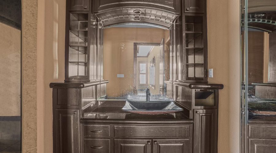 3802 Daniela Lp, Laredo, Texas 78043, 3 Bedrooms Bedrooms, 6 Rooms Rooms,2 BathroomsBathrooms,Residential,For Rent,3802 Daniela Lp,20260685