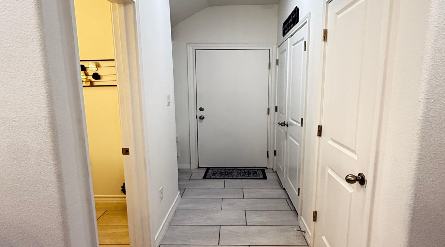 9916 Kaspar Dr., LAREDO, Texas 78045, 3 Bedrooms Bedrooms, 6 Rooms Rooms,2 BathroomsBathrooms,Residential,For Rent,9916 Kaspar Dr.,20260686