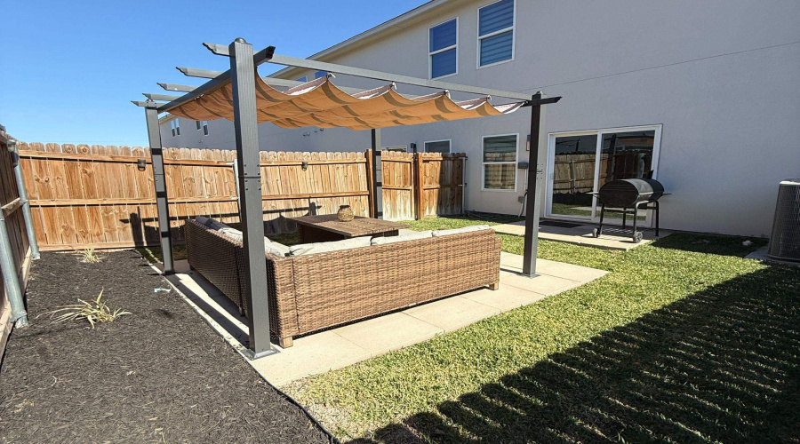 9916 Kaspar Dr., LAREDO, Texas 78045, 3 Bedrooms Bedrooms, 6 Rooms Rooms,2 BathroomsBathrooms,Residential,For Rent,9916 Kaspar Dr.,20260686