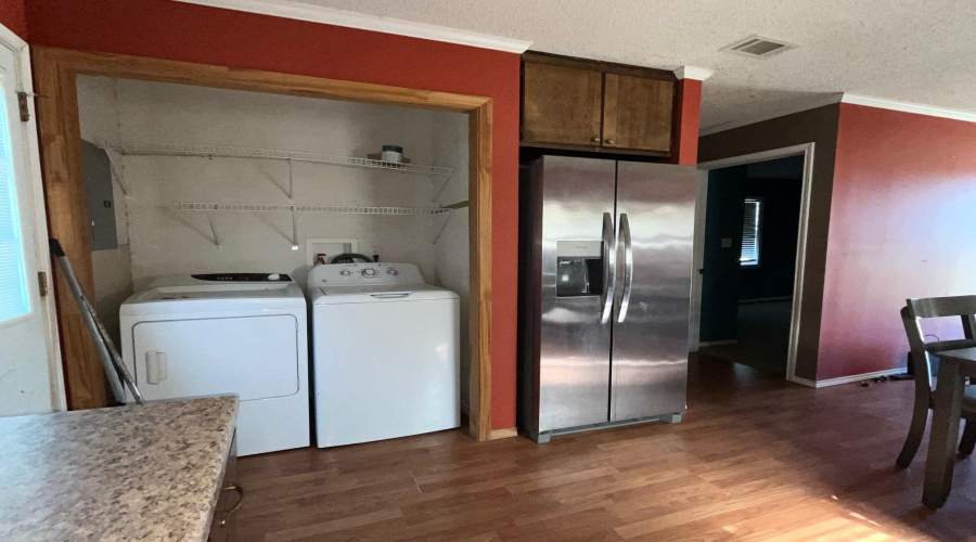 1001 N Elm St, Hebbronville, Texas 78361, 2 Bedrooms Bedrooms, 4 Rooms Rooms,1 BathroomBathrooms,Residential,For Sale,1001 N Elm St,20260688