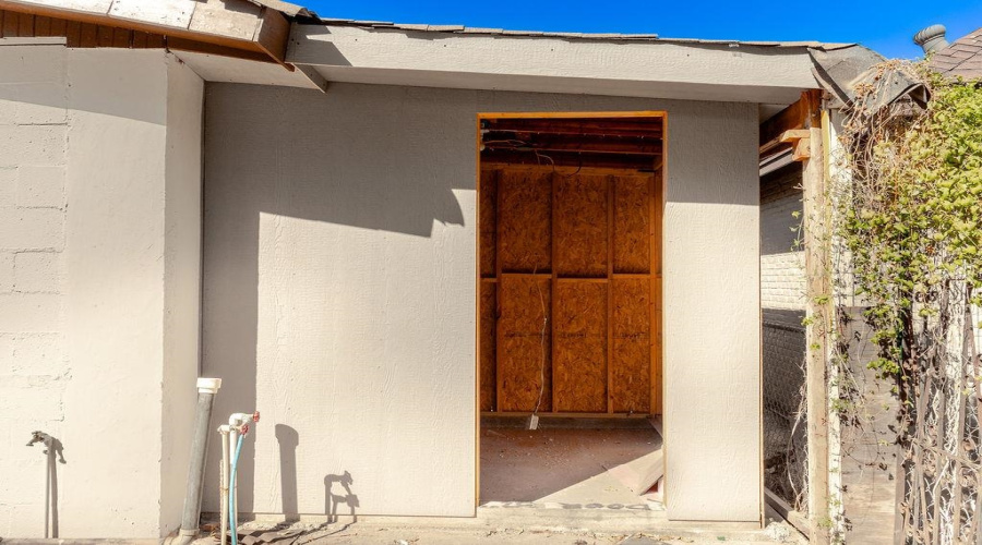 1817 Baltimore St, Laredo, Texas 78041, 2 Bedrooms Bedrooms, 4 Rooms Rooms,1 BathroomBathrooms,Residential,For Sale,1817 Baltimore St,20255031