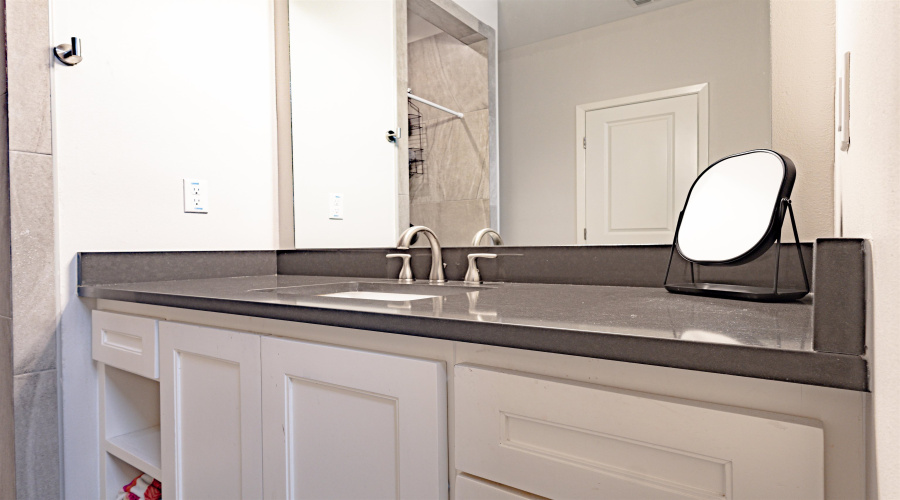 10902 International Blvd, LAREDO, Texas 78045, 3 Bedrooms Bedrooms, 5 Rooms Rooms,2 BathroomsBathrooms,Residential,For Sale,10902 International Blvd,20260689