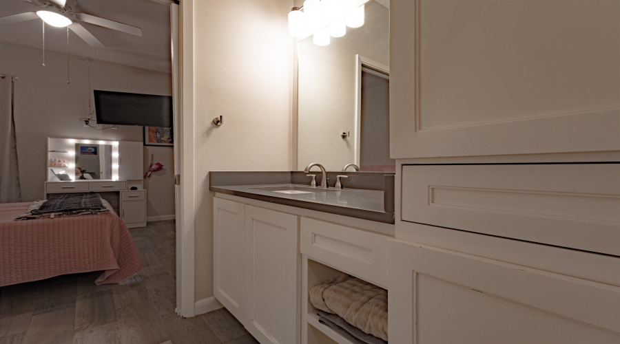 10902 International Blvd, LAREDO, Texas 78045, 3 Bedrooms Bedrooms, 5 Rooms Rooms,2 BathroomsBathrooms,Residential,For Sale,10902 International Blvd,20260689