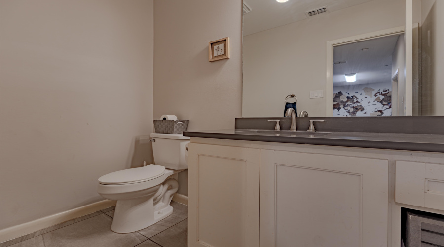 10902 International Blvd, LAREDO, Texas 78045, 3 Bedrooms Bedrooms, 5 Rooms Rooms,2 BathroomsBathrooms,Residential,For Sale,10902 International Blvd,20260689