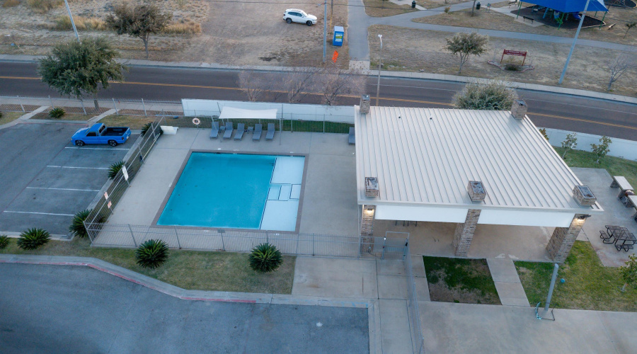 10902 International Blvd, LAREDO, Texas 78045, 3 Bedrooms Bedrooms, 5 Rooms Rooms,2 BathroomsBathrooms,Residential,For Sale,10902 International Blvd,20260689