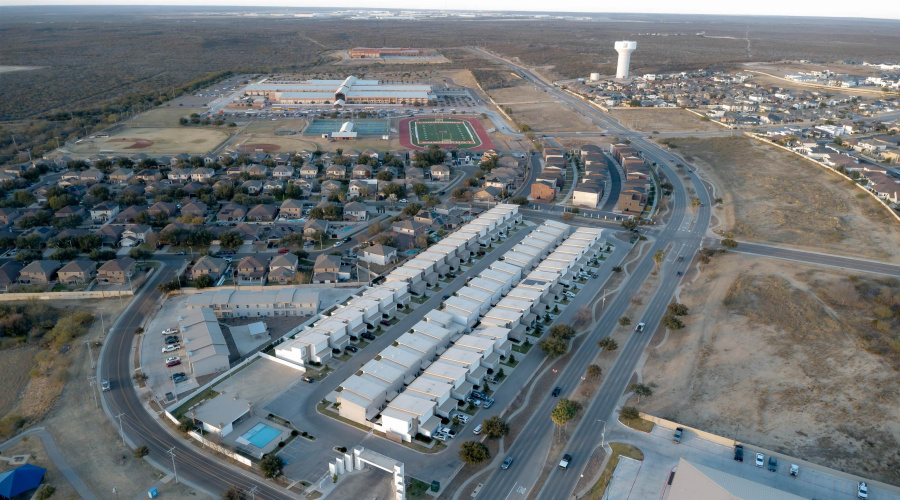 10902 International Blvd, LAREDO, Texas 78045, 3 Bedrooms Bedrooms, 5 Rooms Rooms,2 BathroomsBathrooms,Residential,For Sale,10902 International Blvd,20260689