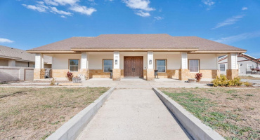 508 Kennedy St, Zapata, Texas 78076, 3 Bedrooms Bedrooms, 7 Rooms Rooms,2 BathroomsBathrooms,Residential,For Sale,508 Kennedy St,20260690