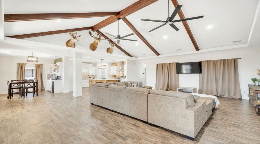 508 Kennedy St, Zapata, Texas 78076, 3 Bedrooms Bedrooms, 7 Rooms Rooms,2 BathroomsBathrooms,Residential,For Sale,508 Kennedy St,20260690