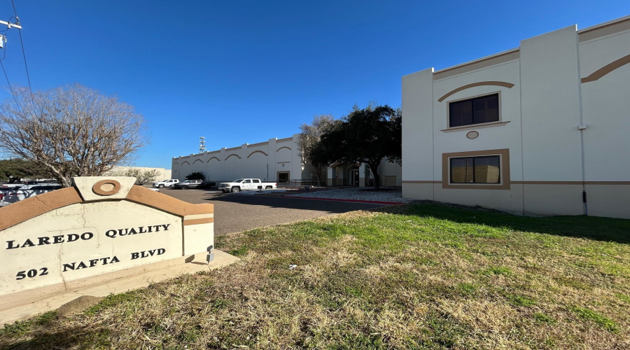 502 Nafta Blvd, Laredo, Texas 78045, 1 Bedroom Bedrooms, 21 Rooms Rooms,2 BathroomsBathrooms,Commercial/industrial,For Rent,502 Nafta Blvd,20260692