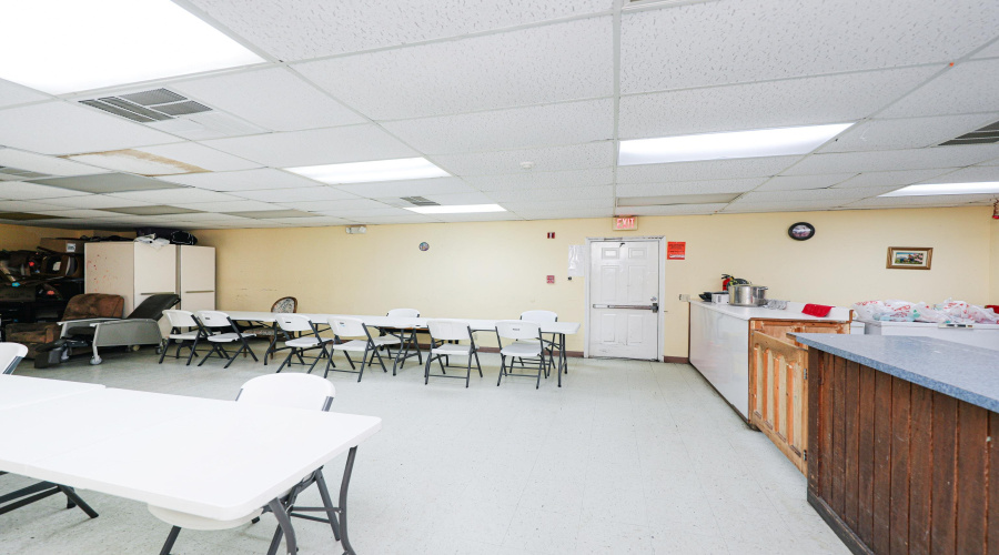 220 W Hillside Rd, LAREDO, Texas 78041, 1 Room Rooms,3 BathroomsBathrooms,Commercial retail/office,For Sale,220 W Hillside Rd,20260703