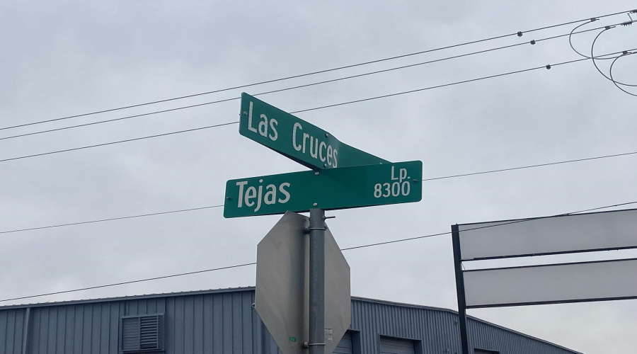 8321 Las Cruces Dr, LAREDO, Texas 78045, 1 Room Rooms,2 BathroomsBathrooms,Commercial retail/office,For Rent,8321 Las Cruces Dr,20260713