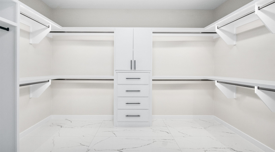 8707 Plantation East Dr, Laredo, Texas 78045, 5 Bedrooms Bedrooms, 8 Rooms Rooms,3 BathroomsBathrooms,Residential,For Sale,8707 Plantation East Dr,20255352