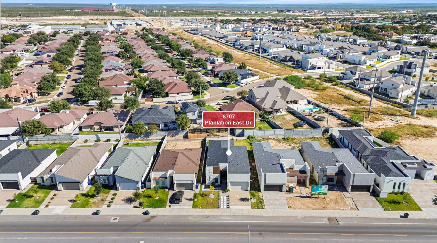 8707 Plantation East Dr, Laredo, Texas 78045, 5 Bedrooms Bedrooms, 8 Rooms Rooms,3 BathroomsBathrooms,Residential,For Sale,8707 Plantation East Dr,20255352