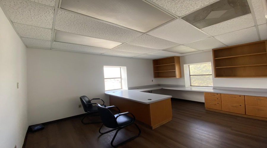 8321 Las Cruces Dr, LAREDO, Texas 78045, 1 Room Rooms,2 BathroomsBathrooms,Commercial retail/office,For Rent,8321 Las Cruces Dr,20260714