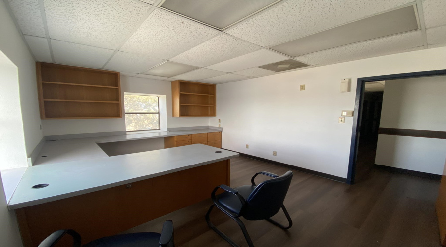 8321 Las Cruces Dr, LAREDO, Texas 78045, 1 Room Rooms,2 BathroomsBathrooms,Commercial retail/office,For Rent,8321 Las Cruces Dr,20260714