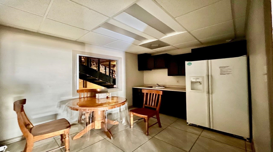 825 Union Pacific Blvd, Laredo, Texas 78045, 1 Bedroom Bedrooms, 11 Rooms Rooms,4 BathroomsBathrooms,Commercial/industrial,For Rent,825 Union Pacific Blvd,20260697