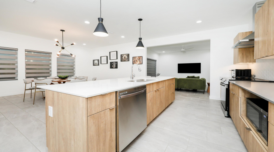 305 Deer Path Loop, LAREDO, Texas 78045, 3 Bedrooms Bedrooms, 7 Rooms Rooms,2 BathroomsBathrooms,Residential,For Rent,305 Deer Path Loop,20260698