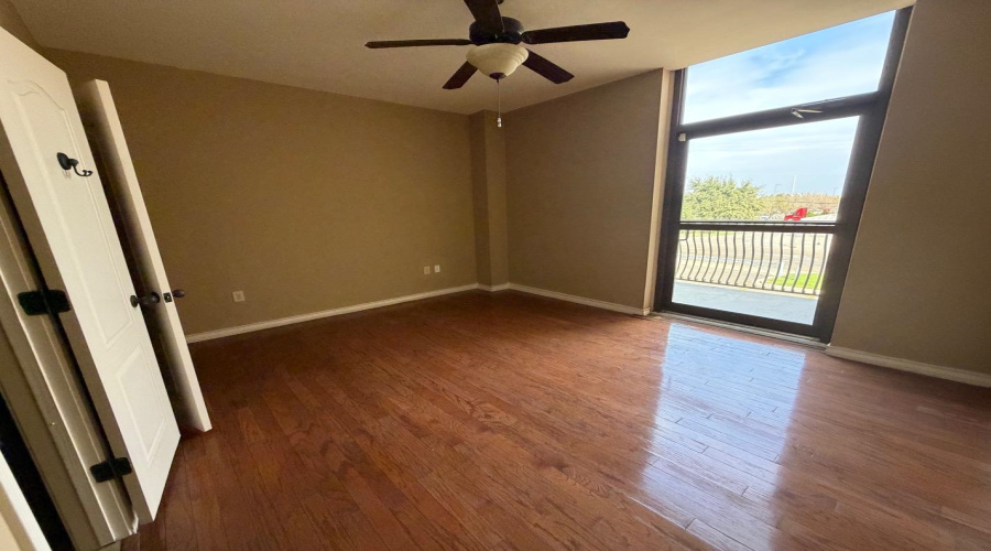 11910 Conley Rd, LAREDO, Texas 78045-9999, 1 Bedroom Bedrooms, 11 Rooms Rooms,4 BathroomsBathrooms,Commercial/industrial,For Sale,11910 Conley Rd,20260702