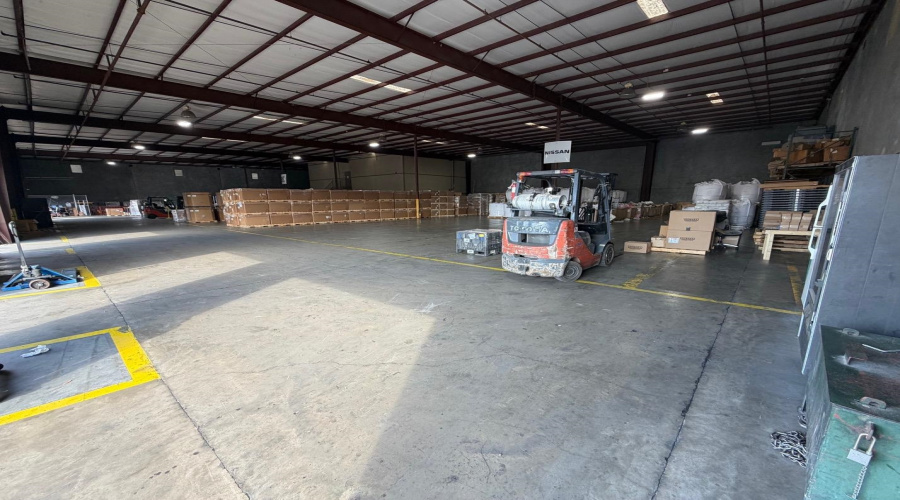 11910 Conley Rd, LAREDO, Texas 78045-9999, 1 Bedroom Bedrooms, 11 Rooms Rooms,4 BathroomsBathrooms,Commercial/industrial,For Sale,11910 Conley Rd,20260702