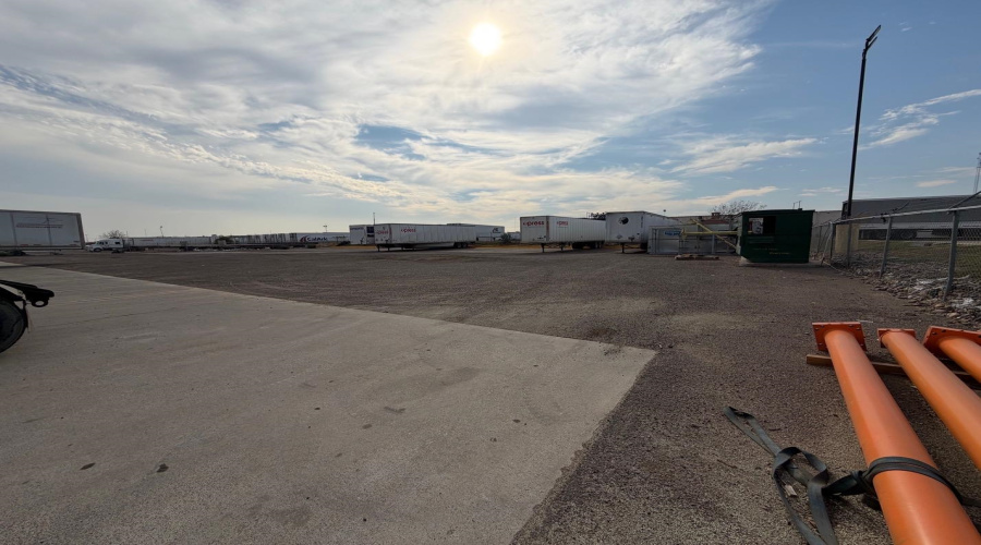 11910 Conley Rd, LAREDO, Texas 78045-9999, 1 Bedroom Bedrooms, 11 Rooms Rooms,4 BathroomsBathrooms,Commercial/industrial,For Sale,11910 Conley Rd,20260702