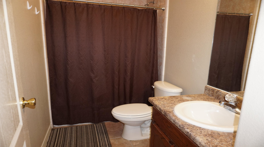 4248 Dorel Dr, Laredo, Texas 78043, 3 Bedrooms Bedrooms, 5 Rooms Rooms,2 BathroomsBathrooms,Residential,For Rent,4248 Dorel Dr,20260701