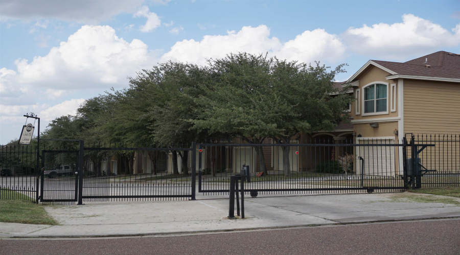 4248 Dorel Dr, Laredo, Texas 78043, 3 Bedrooms Bedrooms, 5 Rooms Rooms,2 BathroomsBathrooms,Residential,For Rent,4248 Dorel Dr,20260701