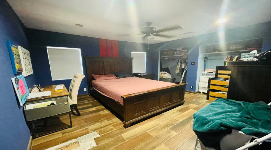 4416 Flores Ave, Laredo, Texas 78041, 7 Bedrooms Bedrooms, 10 Rooms Rooms,3 BathroomsBathrooms,Residential,For Sale,4416 Flores Ave,20260704