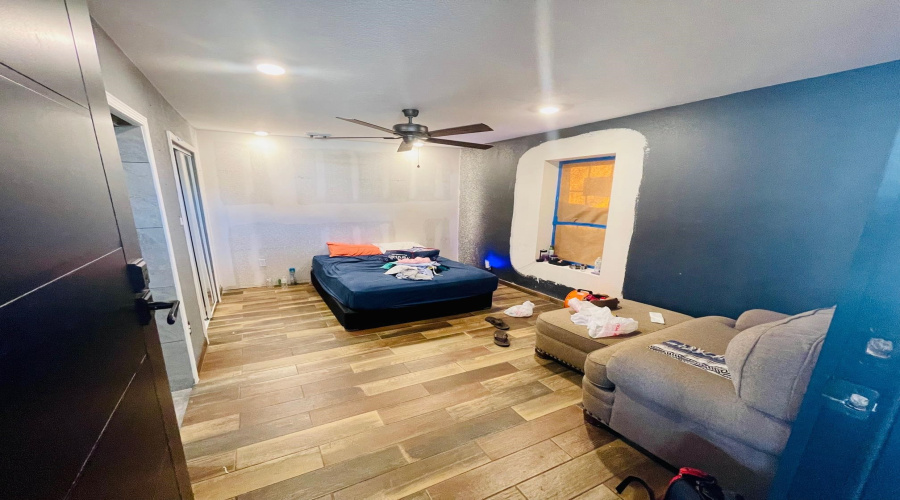 4416 Flores Ave, Laredo, Texas 78041, 7 Bedrooms Bedrooms, 10 Rooms Rooms,3 BathroomsBathrooms,Residential,For Sale,4416 Flores Ave,20260704