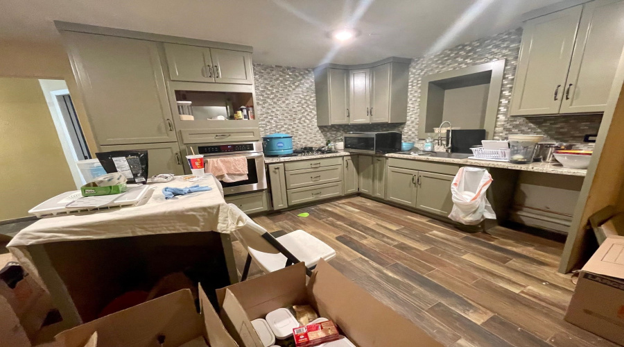 4416 Flores Ave, Laredo, Texas 78041, 7 Bedrooms Bedrooms, 10 Rooms Rooms,3 BathroomsBathrooms,Residential,For Sale,4416 Flores Ave,20260704