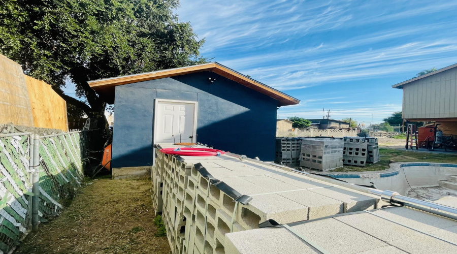 4416 Flores Ave, Laredo, Texas 78041, 7 Bedrooms Bedrooms, 10 Rooms Rooms,3 BathroomsBathrooms,Residential,For Sale,4416 Flores Ave,20260704