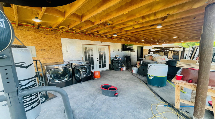 4416 Flores Ave, Laredo, Texas 78041, 7 Bedrooms Bedrooms, 10 Rooms Rooms,3 BathroomsBathrooms,Residential,For Sale,4416 Flores Ave,20260704