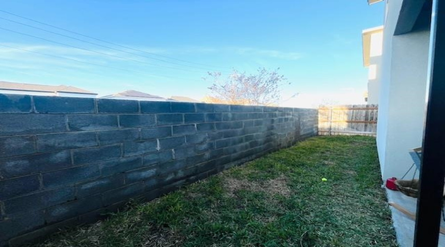 204 Deer Path Loop, Laredo, Texas 78045, 3 Bedrooms Bedrooms, 7 Rooms Rooms,2 BathroomsBathrooms,Residential,For Rent,204 Deer Path Loop,20260708