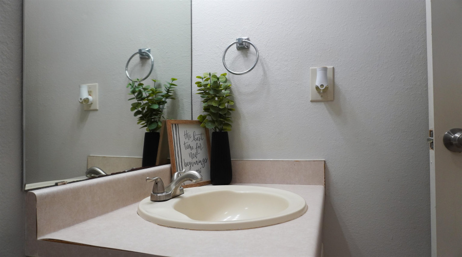 9617 Mallard Lp, LAREDO, Texas 78045, 4 Bedrooms Bedrooms, 5 Rooms Rooms,2 BathroomsBathrooms,Residential,For Sale,9617 Mallard Lp,20260709