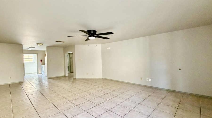 507 Shiloh Dr, Laredo, Texas 78045, 2 Bedrooms Bedrooms, 4 Rooms Rooms,1 BathroomBathrooms,Residential,For Rent,507 Shiloh Dr,20260711