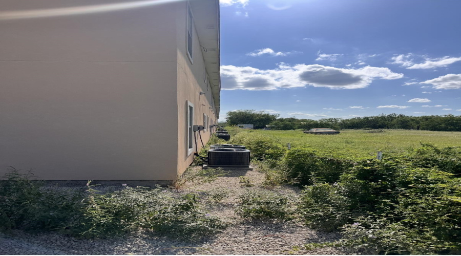 391 Riverside Dr, Eagle Pass, Texas 78852, 2 Bedrooms Bedrooms, 4 Rooms Rooms,2 BathroomsBathrooms,Residential,For Sale,391 Riverside Dr,20254771